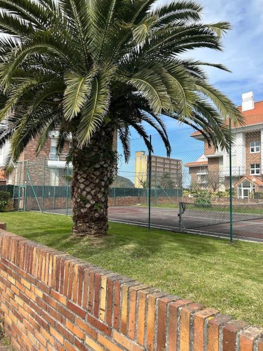 Playa De Berria -Apartamento Con Piscina Y Vistas Al Mar Santona Exterior photo